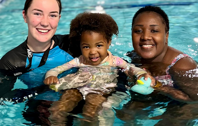Mum and toddler with Swim instructor