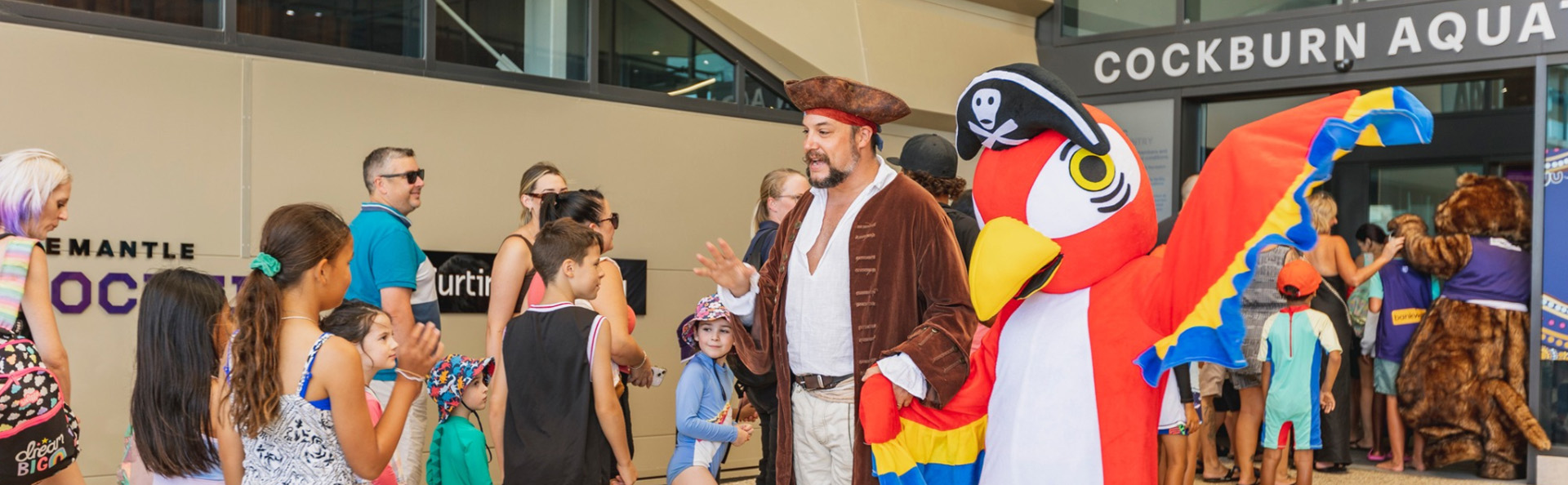 Entertainment interacting with public