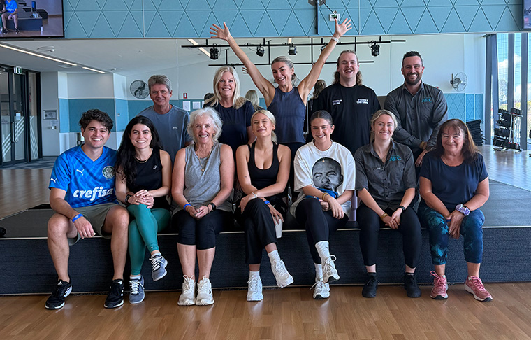 meet and move group photo